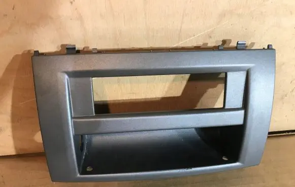 Peugeot 407 Radio/GPS head unit trim 9657788777
