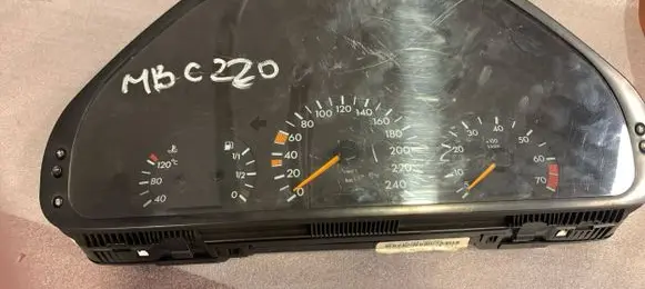 Mercedes-Benz C W202 Speedometer (instrument cluster) 110008762
