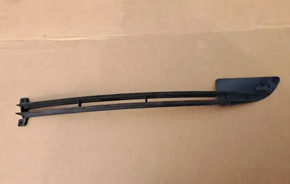 Mercedes-Benz W123 Front bumper lower grill 1238880123