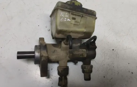 Mercedes-Benz ML W163 Master brake cylinder