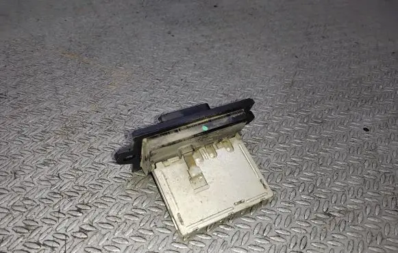 Nissan Note (E11) Heater blower motor/fan resistor