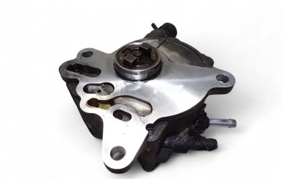Volkswagen Touran I Vacuum pump 03G145209