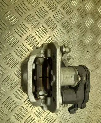 Lexus ES VII XZ10 Rear brake caliper ADVICS