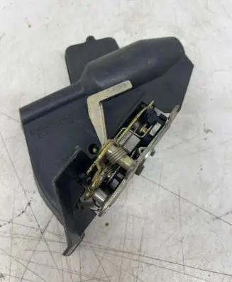 Mercedes-Benz E W210 Rear door lock 2027330208