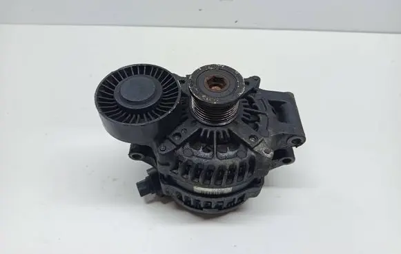 BMW 3 E90 E91 Generator/alternator 7550468