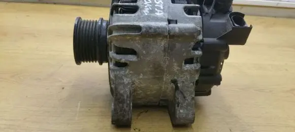 Ford Fiesta Generator/alternator AV6N10300MD