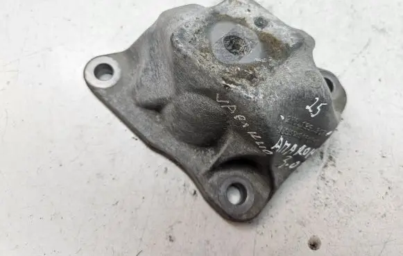 Volkswagen Amarok Engine mounting bracket 2H6199307