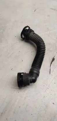 Volkswagen PASSAT B8 Turbo air intake inlet pipe/hose 04L10493