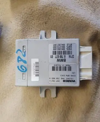 BMW 5 F10 F11 Air suspension control unit module (rear) 6799677 2296649