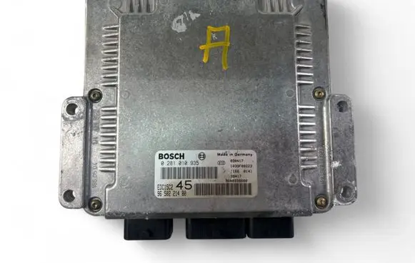 Peugeot 307 Engine control unit/module ECU 9650221480 0281010935