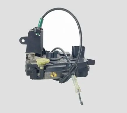Opel Astra H Front door lock 13210748