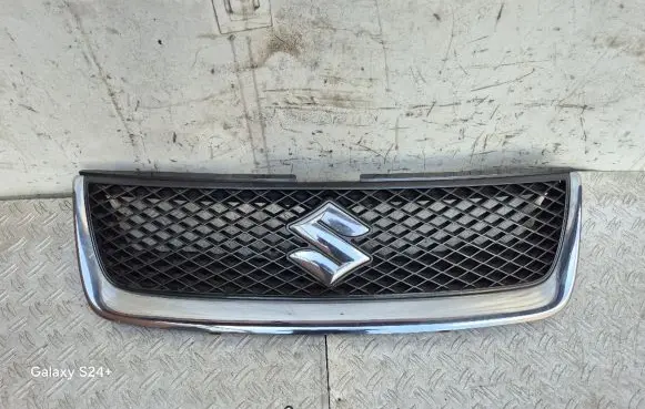 Suzuki Grand Vitara II Front bumper upper radiator grill 7174365J0 7174265J0