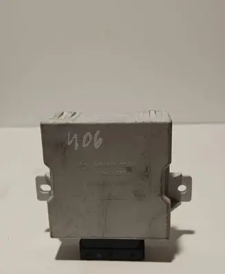 Toyota Avensis T250 Window wiper relay 150696