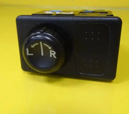 Nissan Primera Wing mirror switch