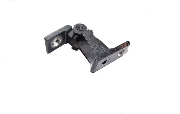 Volkswagen Jetta VI Front door upper hinge 8K0831402G