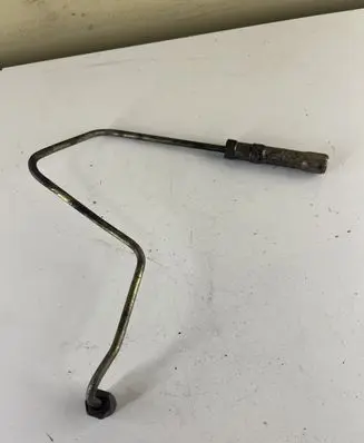 Mitsubishi Pajero Fuel injector supply line/pipe 