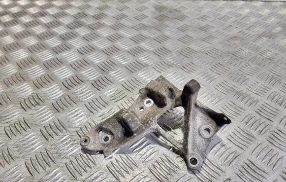 Ford Grand C-MAX Generator/alternator bracket 9653249480