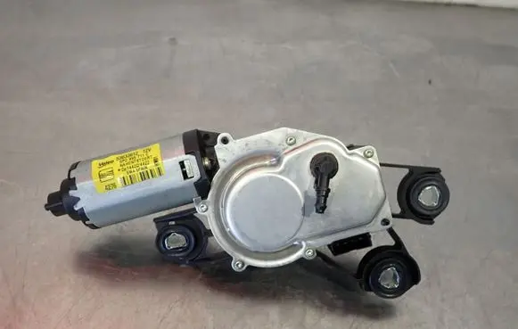 Seat Leon (1P) Rear window wiper motor 5P0955711C