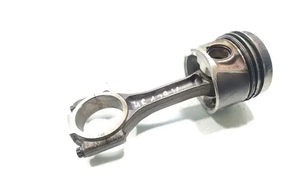 Volkswagen PASSAT B6 Piston with connecting rod 