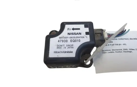 Nissan X-Trail T30 ESP acceleration yaw rate sensor 47930EQ010
