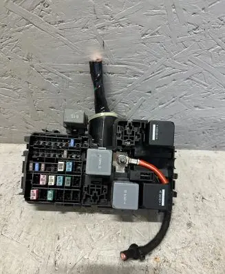 Volvo XC60 Fuse module 31384034 15536588