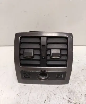 Rear air vent grill