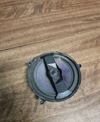 Audi A4 S4 B5 8D Front door speaker 8D9035412B
