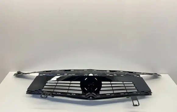 Opel Astra L Front bumper upper radiator grill