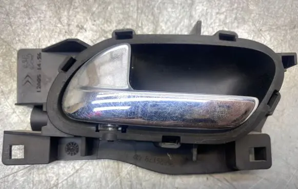 Peugeot 407 Front door interior handle 10018 7386 96526178