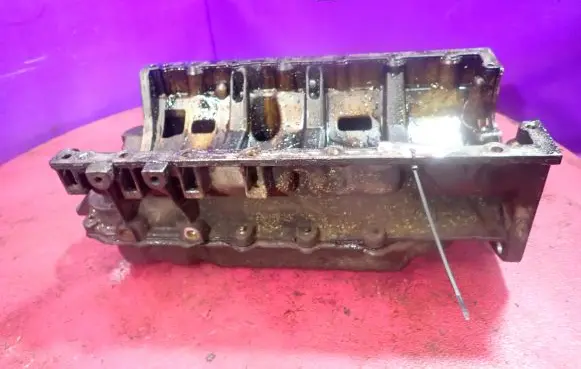 Oil sump