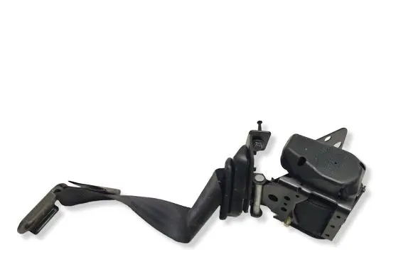 Volvo XC70 Rear seatbelt 30730998