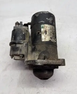 Volkswagen Polo Starter motor 085911023E