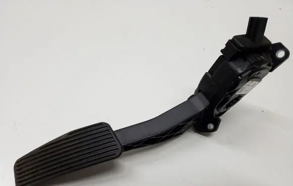 Chrysler Town & Country V Accelerator throttle pedal 05281225AA