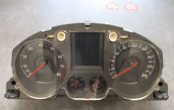 Volkswagen PASSAT B6 Speedometer (instrument cluster) 3C0920870P SW4240 V0033000