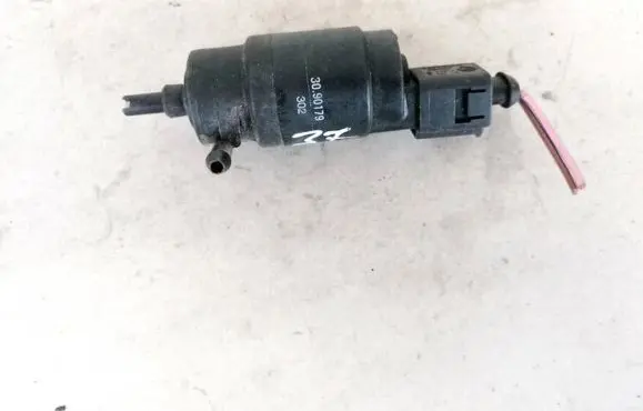 Mercedes-Benz E W210 Windscreen/windshield washer pump a0335450228
