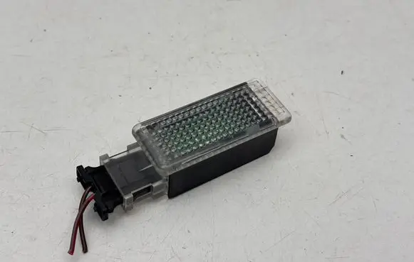 Volkswagen PASSAT B8 Boot/trunk interior light 5G0947409