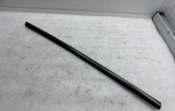 Tesla Model Y Front door trim (molding) 149571200D 162116500B 158149