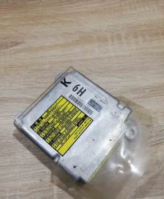 Toyota RAV 4 (XA20) Airbag control unit/module 8917042160 1523006912