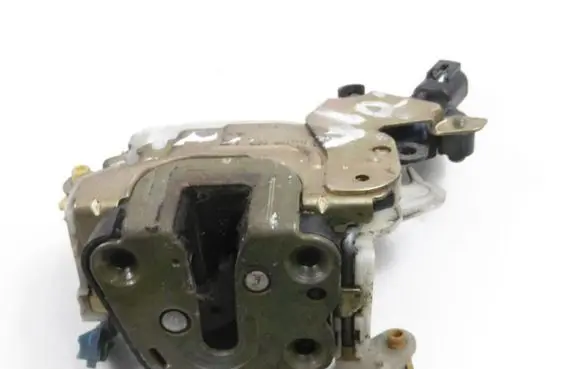 Ford Maverick Front door lock