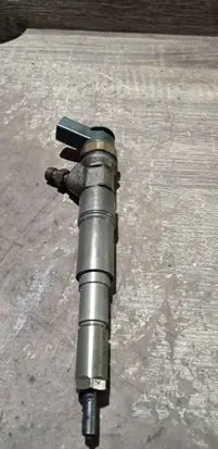 BMW 1 E82 E88 Fuel injector 0445110209