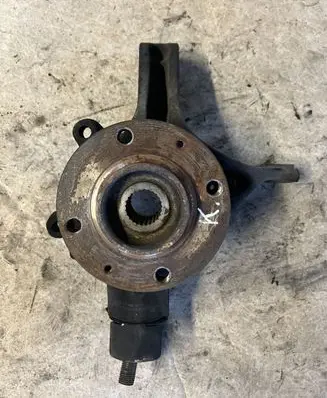 Citroen C4 I Front wheel hub spindle knuckle
