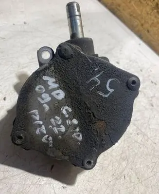 Mercedes-Benz C W204 Vacuum pump