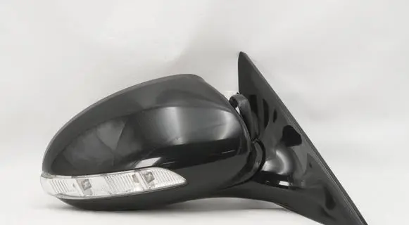 Mercedes-Benz CLS C219 Front door electric wing mirror 010821
