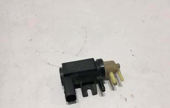 Volkswagen PASSAT B6 Turbo solenoid valve 1K0906627A