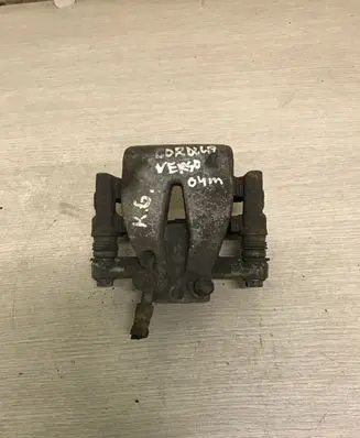 Toyota Corolla Verso E121 Rear brake caliper