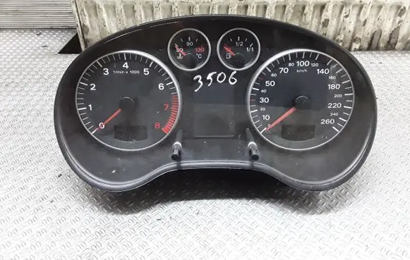 Audi A3 S3 8P Speedometer (instrument cluster) 8P0920900E