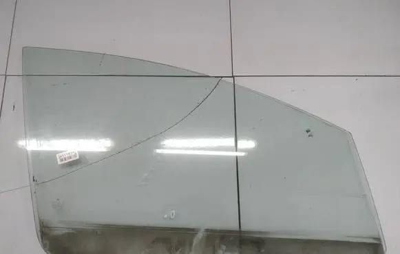 Mitsubishi Grandis Front door window glass four-door AS2