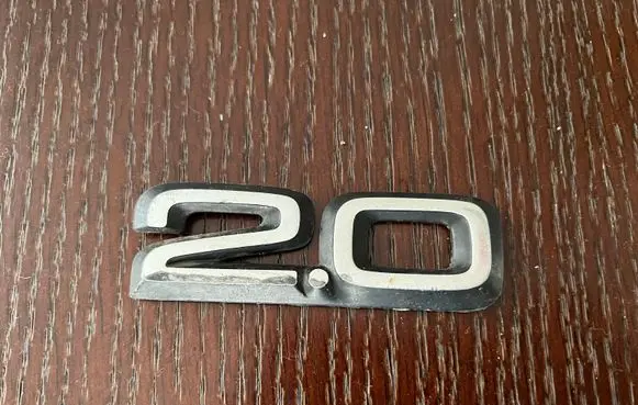 Opel Omega A Manufacturers badge/model letters 
