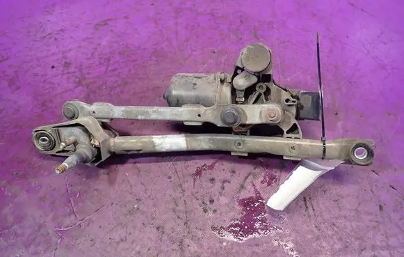 Toyota Aygo AB10 Front wiper linkage and motor 