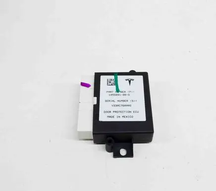 Tesla Model X Door control unit/module 105589100D